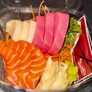 Sashimi Appetizer (9 Pcs)