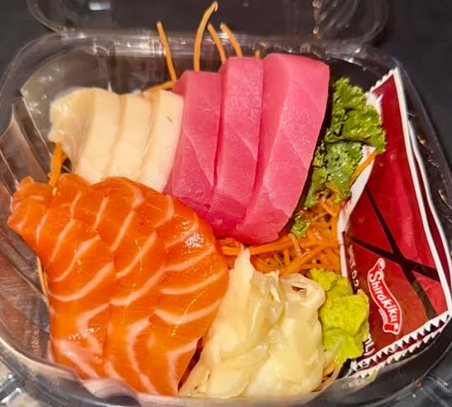 Sashimi Appetizer (9 Pcs).