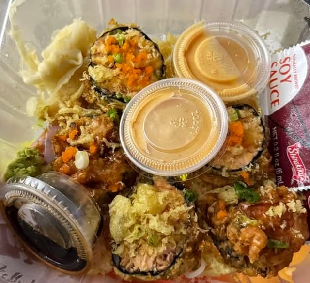 Salmon Roll.